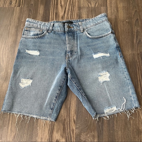 Forever 21 Men NWT Distressed Mid Rise Skinny Jean Shorts - Picture 3 of 13